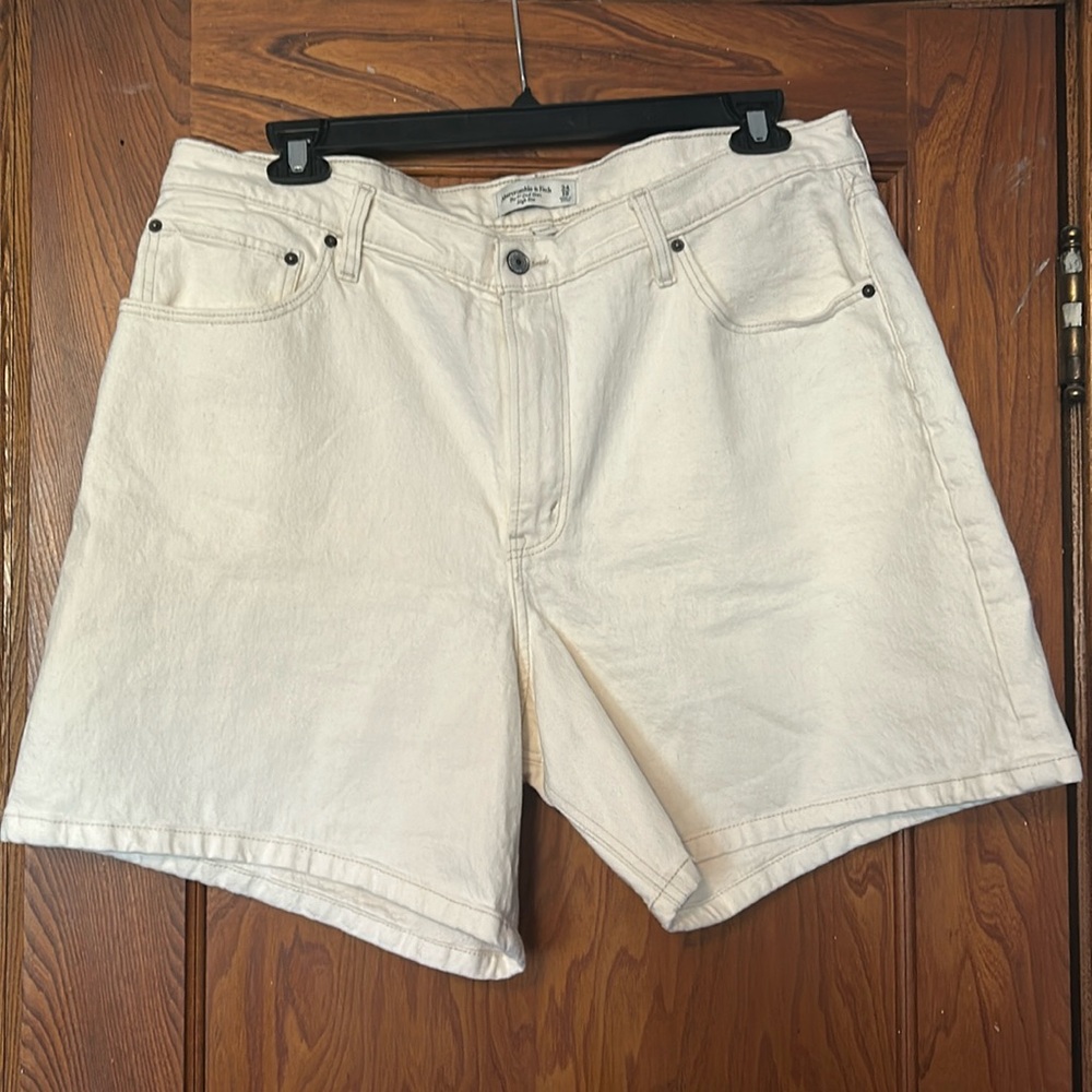 Curve love dad shorts